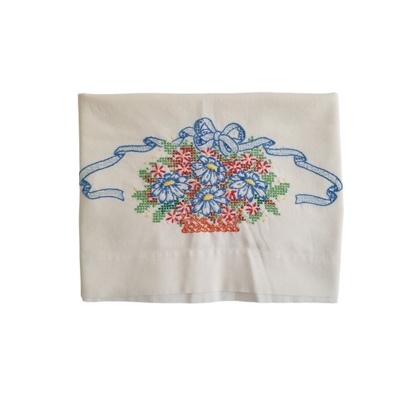 Vintage Floral Basket With Ribbon Hand Embroidered Standard Pillowcase - Picture 2 of 8